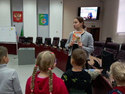 Ребята подготовительной группы «Солнышко» познакомились творчеством великого сибирского писателя В.П.  Астафьева.