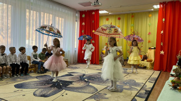 Осенний праздник группа «Звездочки».