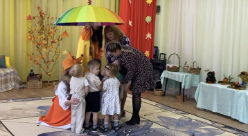 Осенний праздник в группе "Гномики".