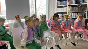 «Дети единой земли!».